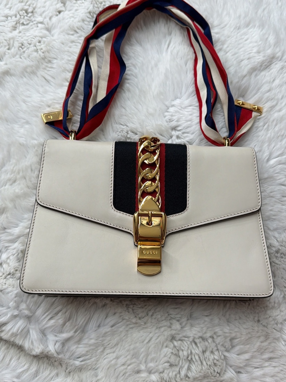 Gucci Sylvie Leather Shoulder Bag